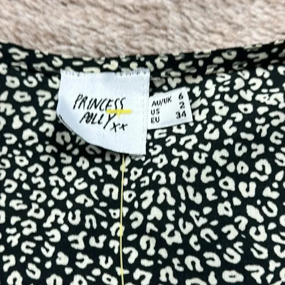 Princess Polly NEW MOOD TOP BLACK Sz 2 - Picture 9 of 15